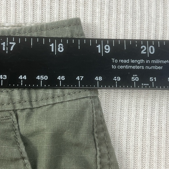 Eddie Bauer Women’s 14 Ripstop Cargo Shorts Olive Green Outdoor Camping Hiking - Picture 10 of 12